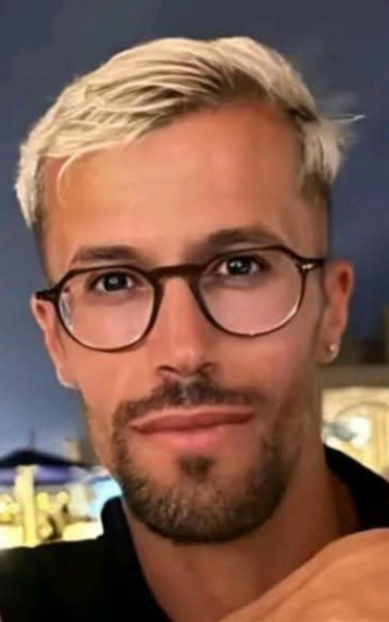 اعتقال المدعو مولينكس بمطار مراكش…. تعليقاتكم….