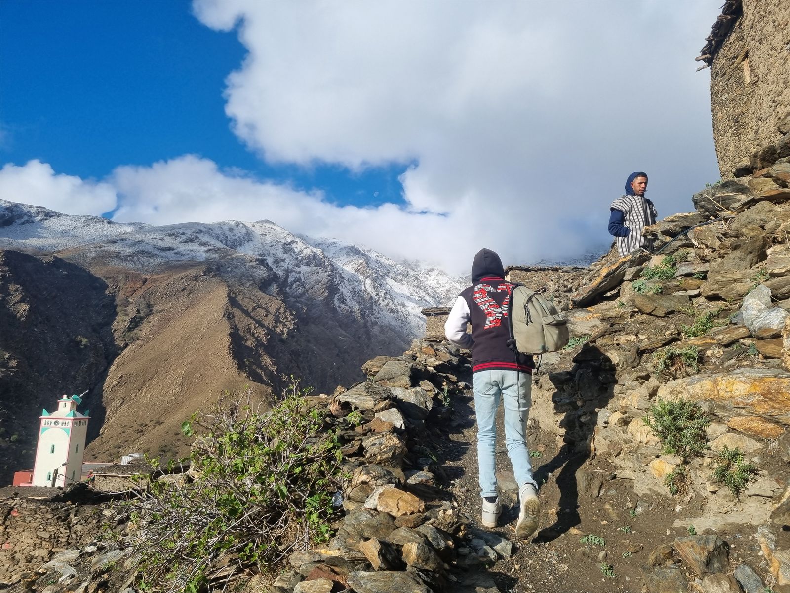 قافلة تضامنية “جسر العطاء” تنطلق لدعم 300 أسرة بإقليم شيشاوة