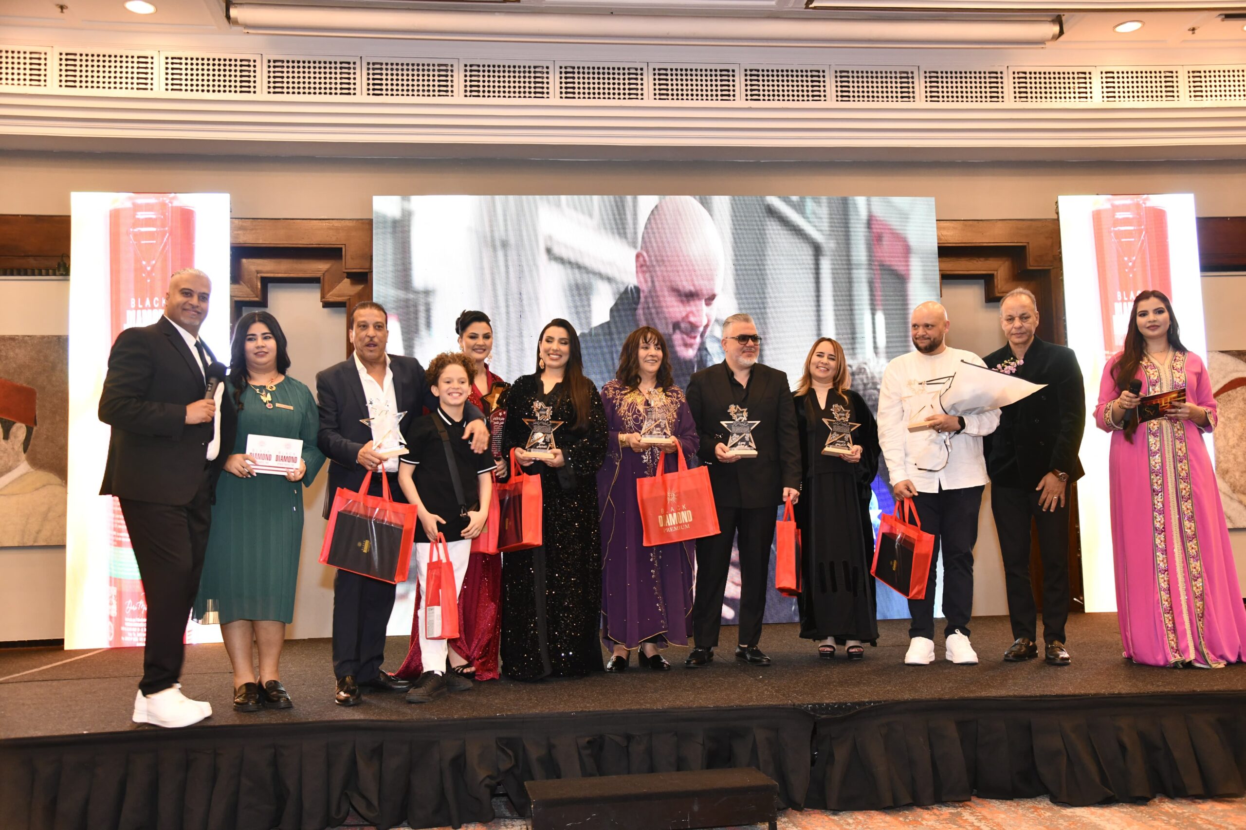 اللجنة خصصت لأول مرة “نجمة ذهبية” لأبرز مسلسل والنجمة الفضية لأبرز ممثل وممثلة