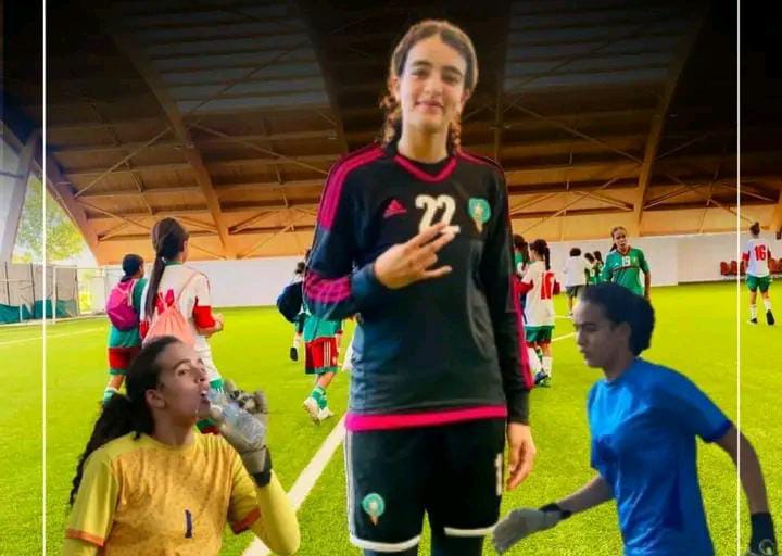 “إيناس سامح: موهبة واعدة في حراسة المرمى