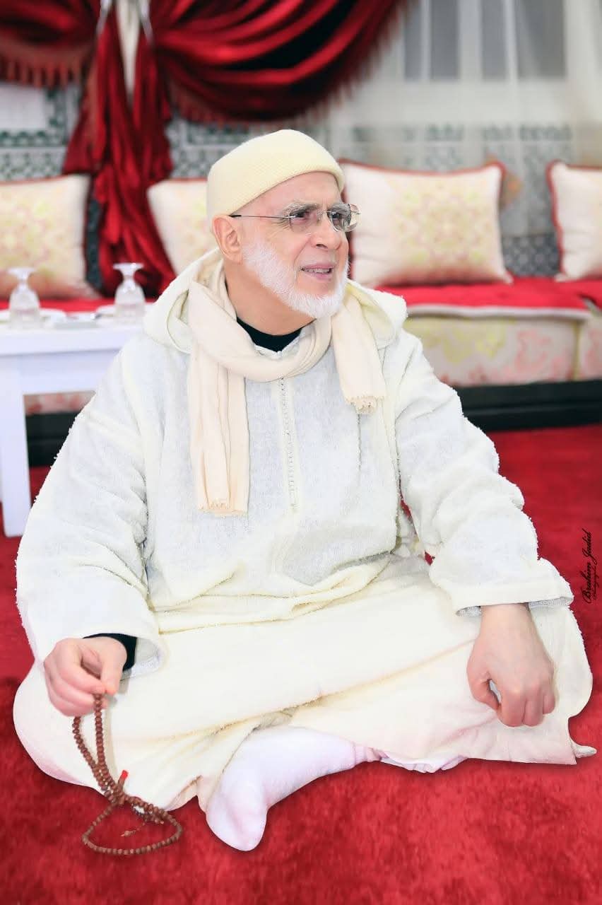 بسم الله الرحمن الرحيم، الحمد لله الذي جعل الموت حقًّا على العباد، وجعل ذكر الصالحين حياةً للقلوب بعد رحيلهم، والصلاة والسلام على سيدنا محمد وعلى آله وصحبه أجمعين