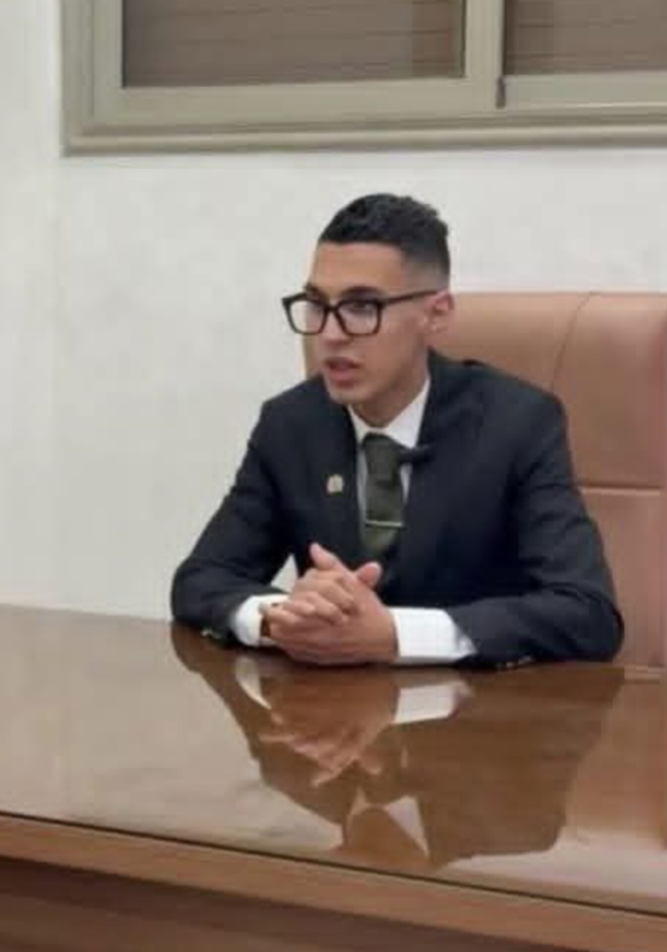 من بائع السردين إلى التطلع إلى قبة البرلمان؟ بقلم الإعلامي – قديري اسليمان